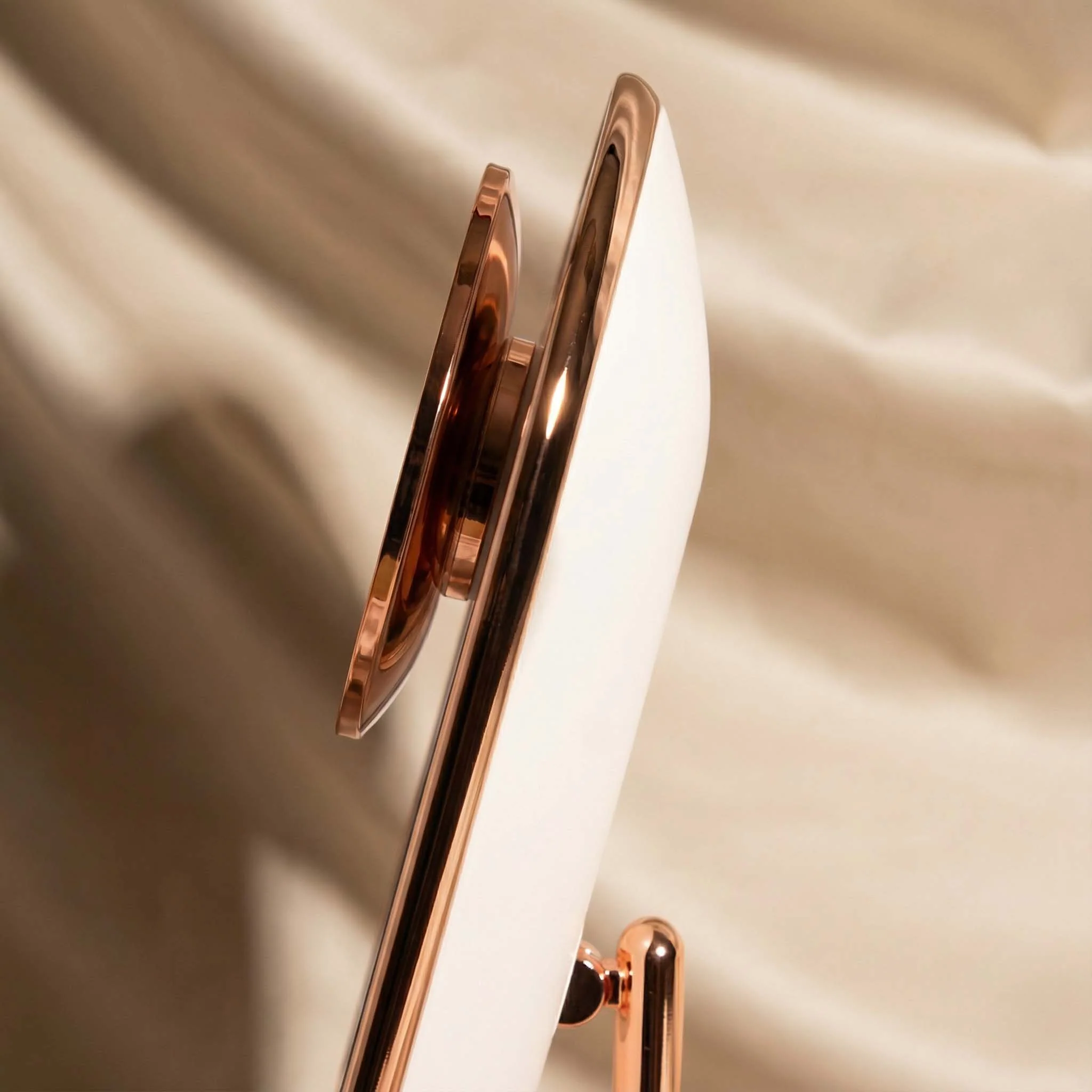 Lara 10x Magnifying Mirror for Vera - Image 6