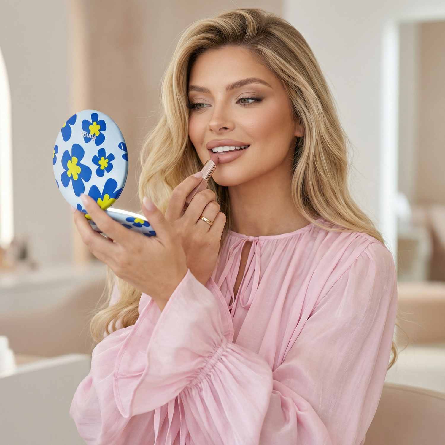 Taylor LED Compact Mirror - Image 29