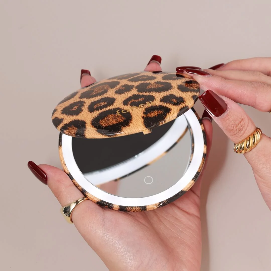 Mini Taylor LED Compact Mirror - Image 25